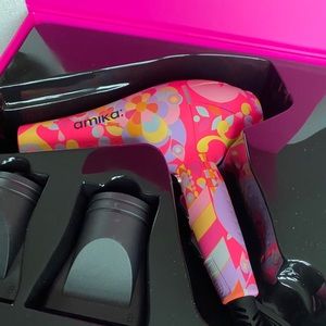 amika Brooklyn Heat hair dryer Lightweight Speed